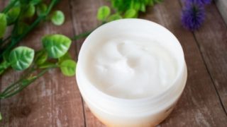 妊娠線のクリームの写真