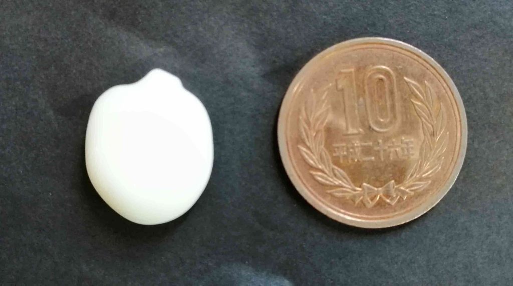 アロベビーの妊娠線クリームを出した写真