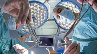 子宮頸管縫縮術の抜糸