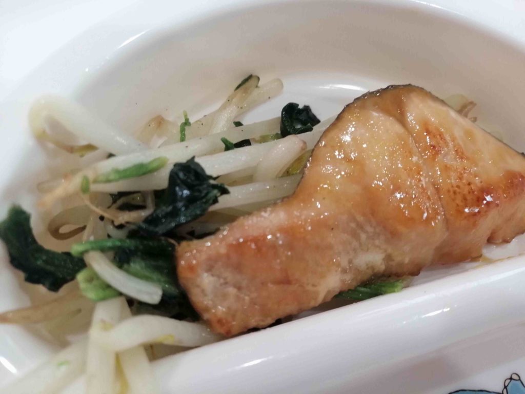 ヨシケイのおためし子ども取り分け写真