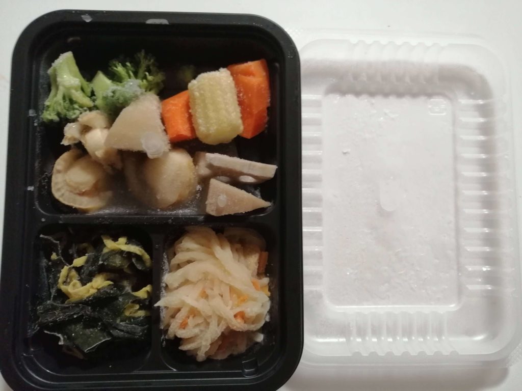 ヨシケイ宅配弁当の口コミ：冷凍状態のお弁当